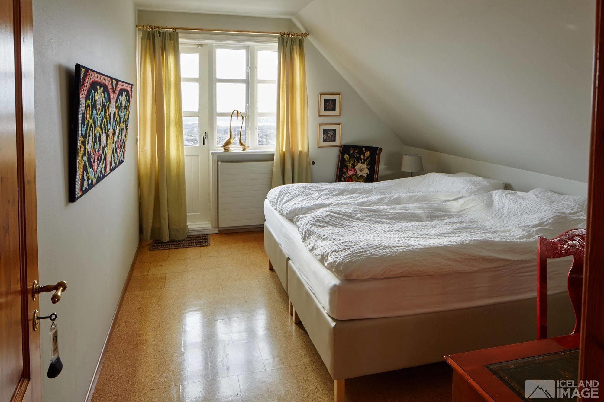 Guesthouse Heba Stokkseyri Exteriör bild