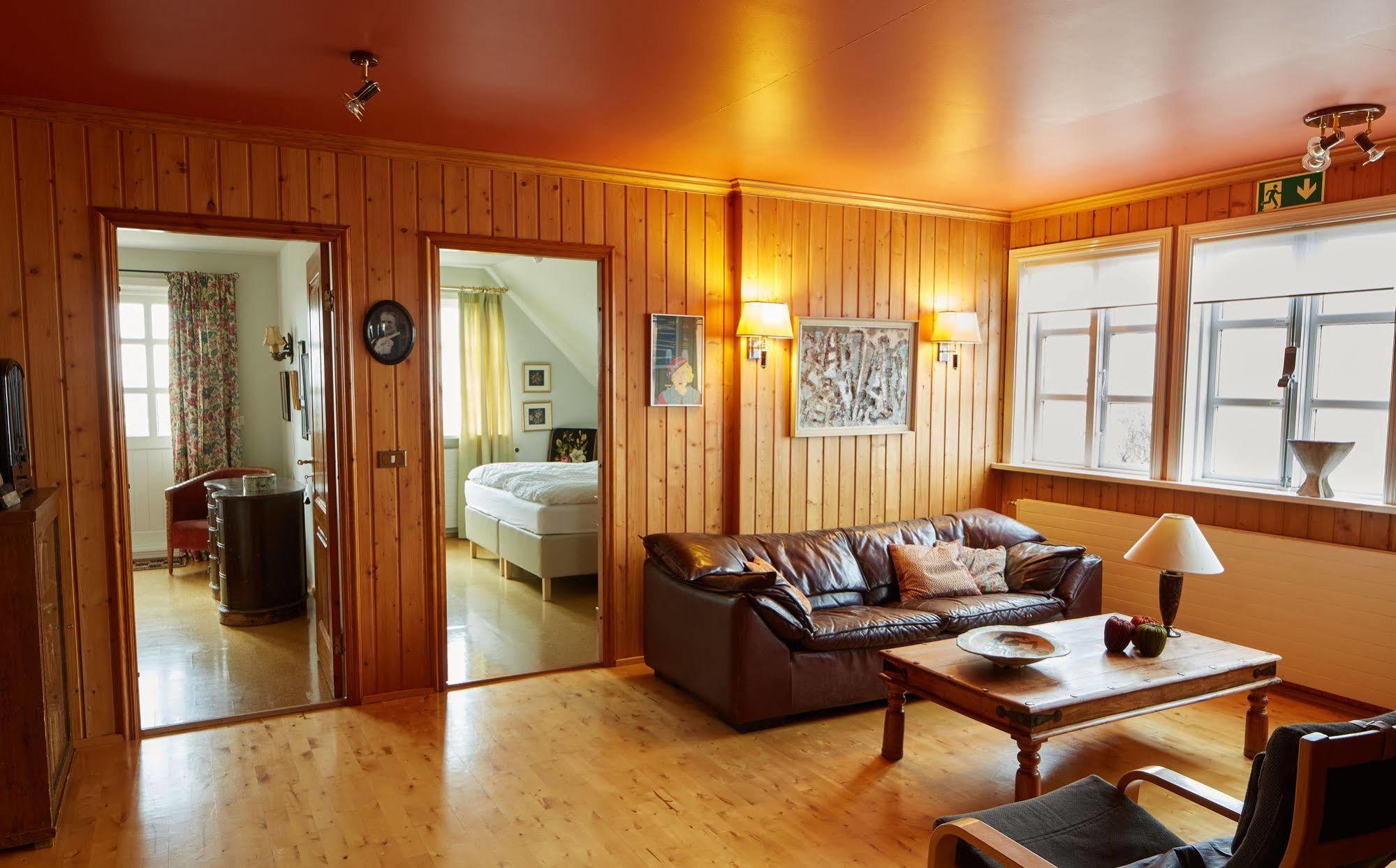 Guesthouse Heba Stokkseyri Exteriör bild