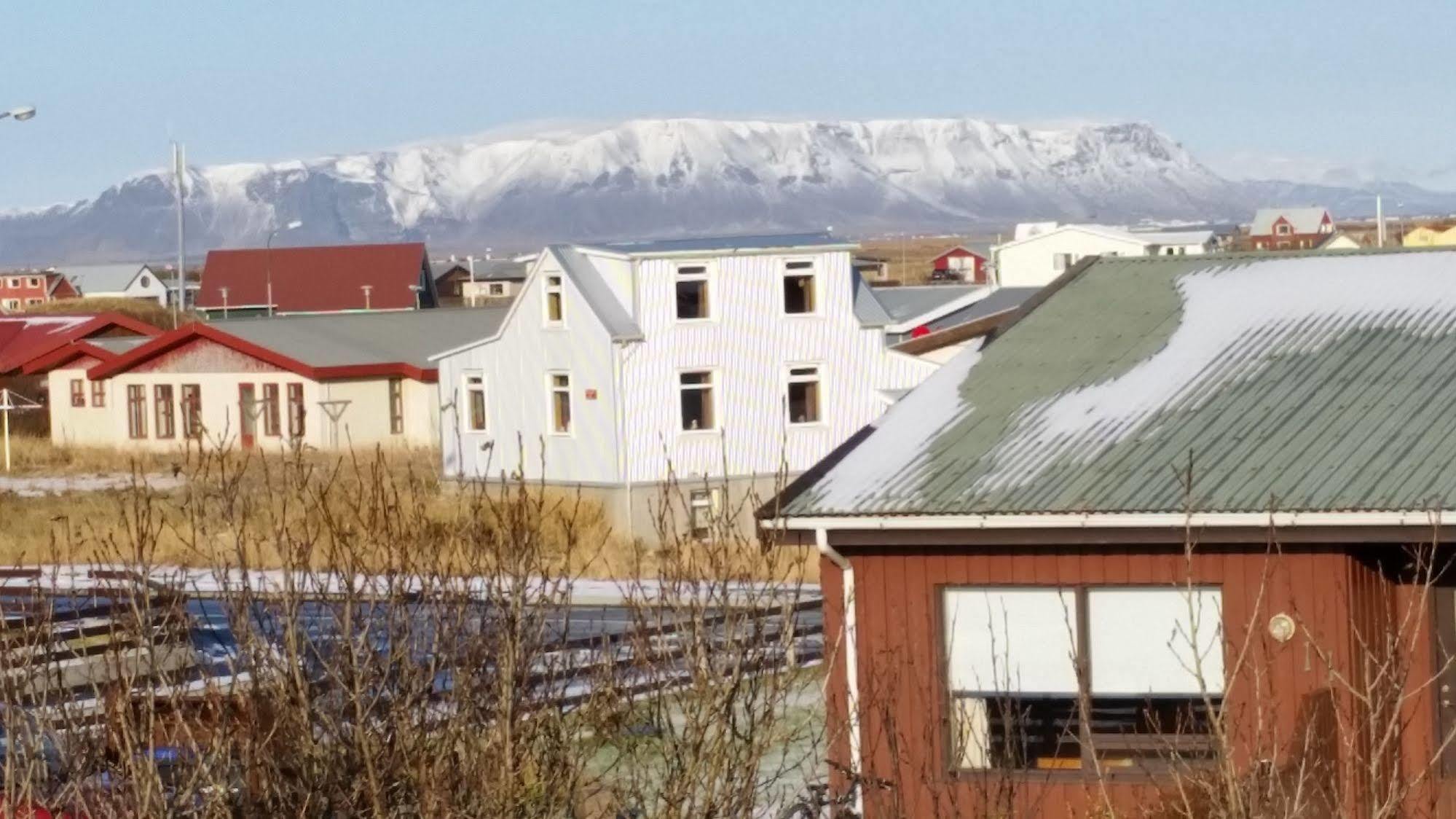 Guesthouse Heba Stokkseyri Exteriör bild