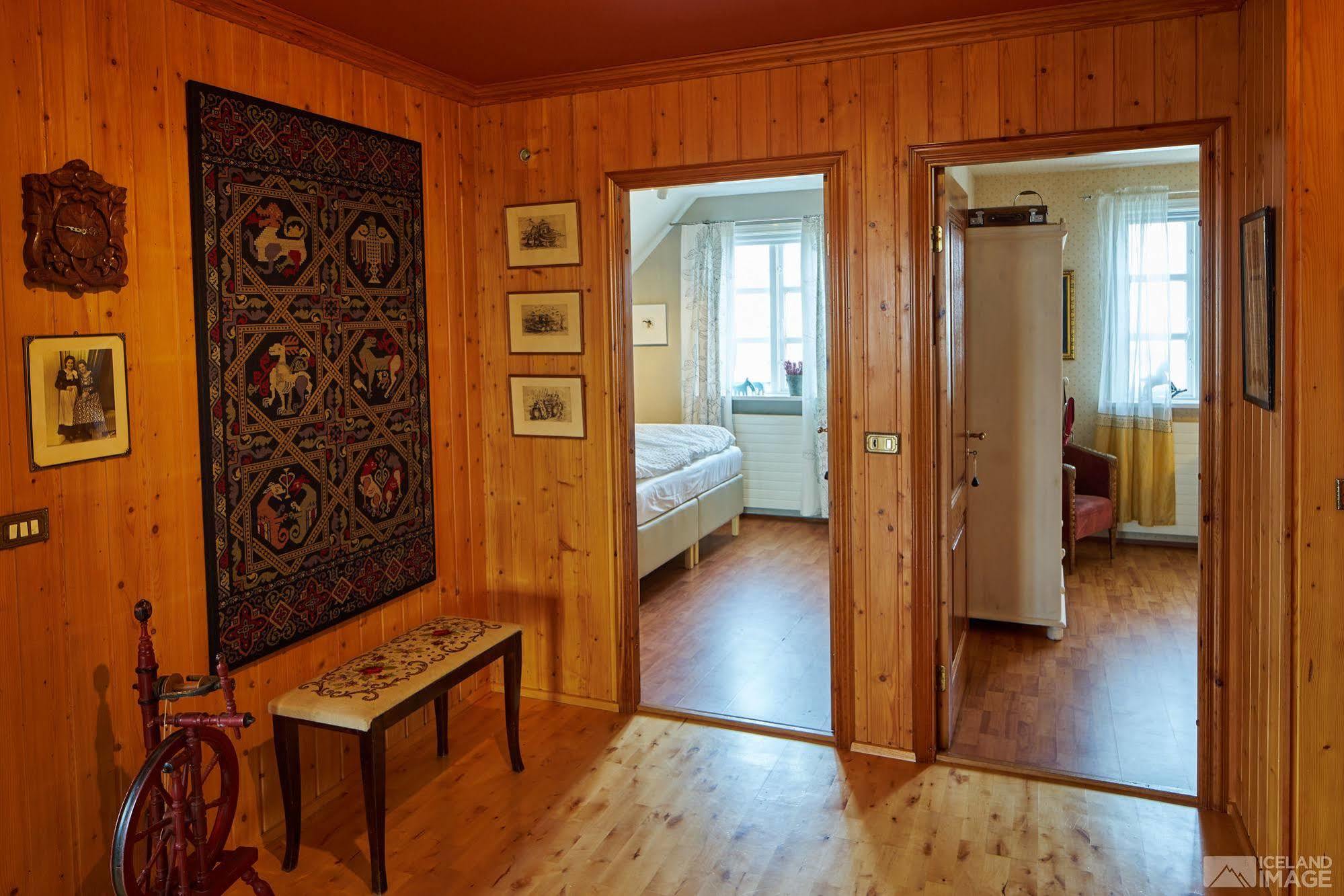 Guesthouse Heba Stokkseyri Exteriör bild