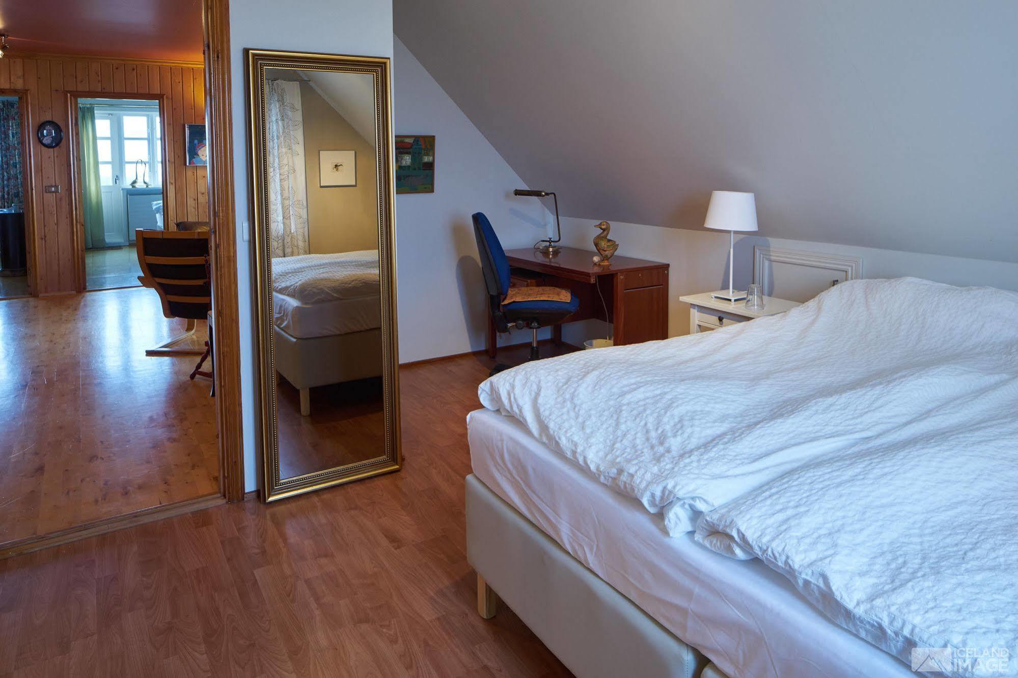 Guesthouse Heba Stokkseyri Exteriör bild